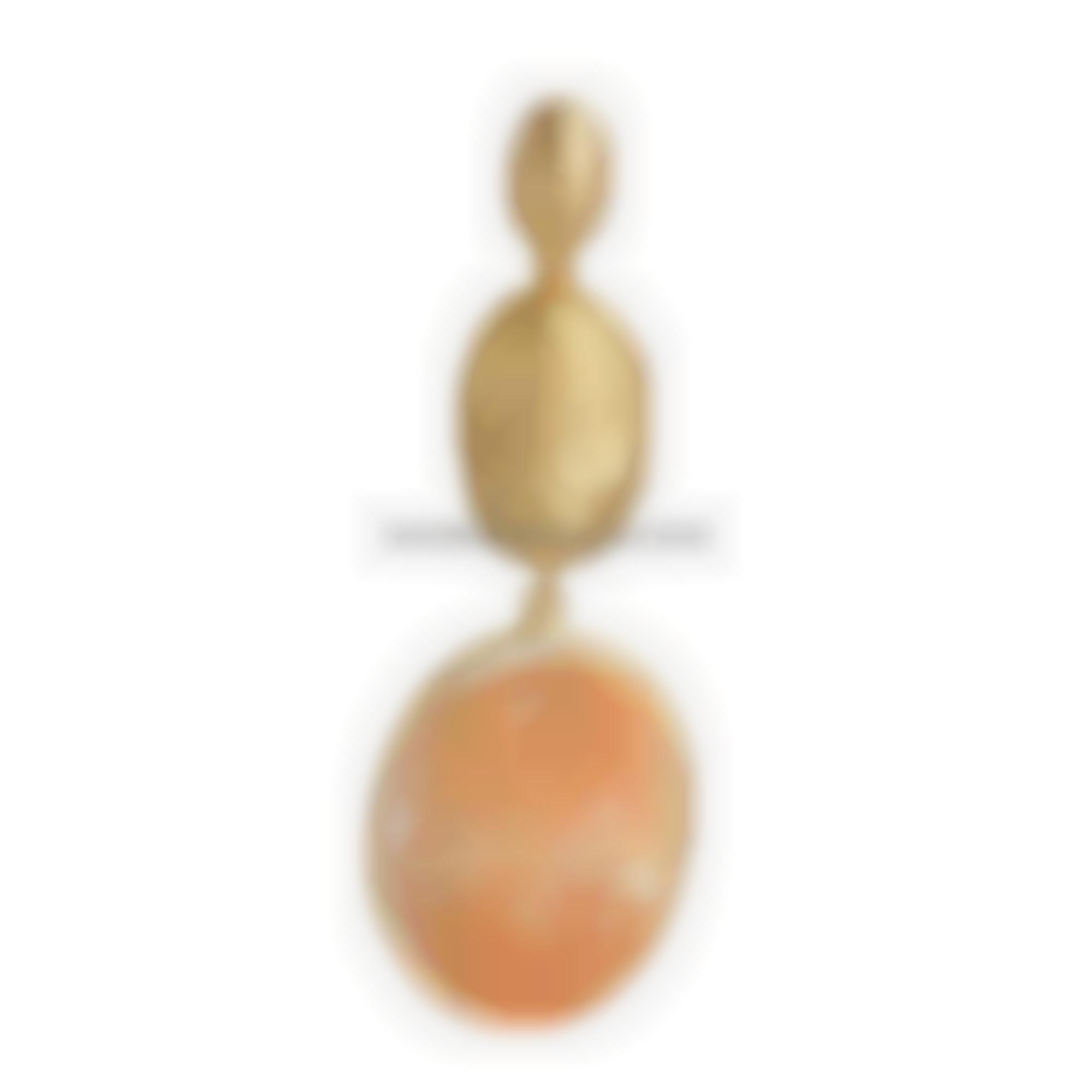 Natural seashell pendant set with yellow silver 925