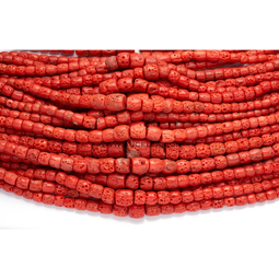 Natural red coral barrels, medium size low quality graduated.