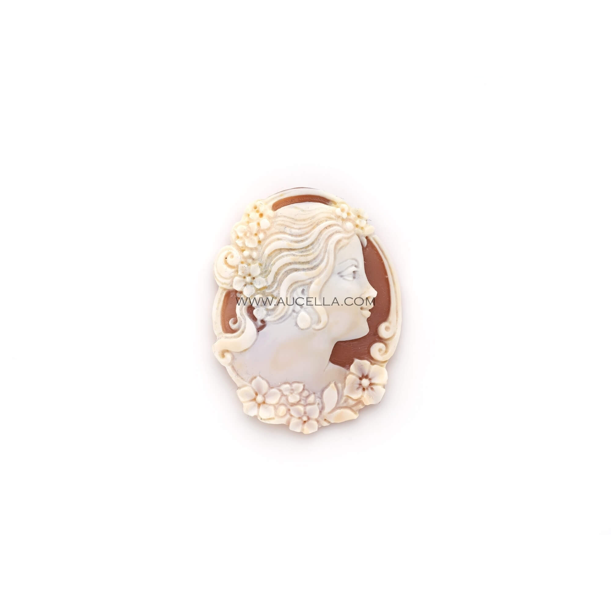 Woman carved on sardonyx shell