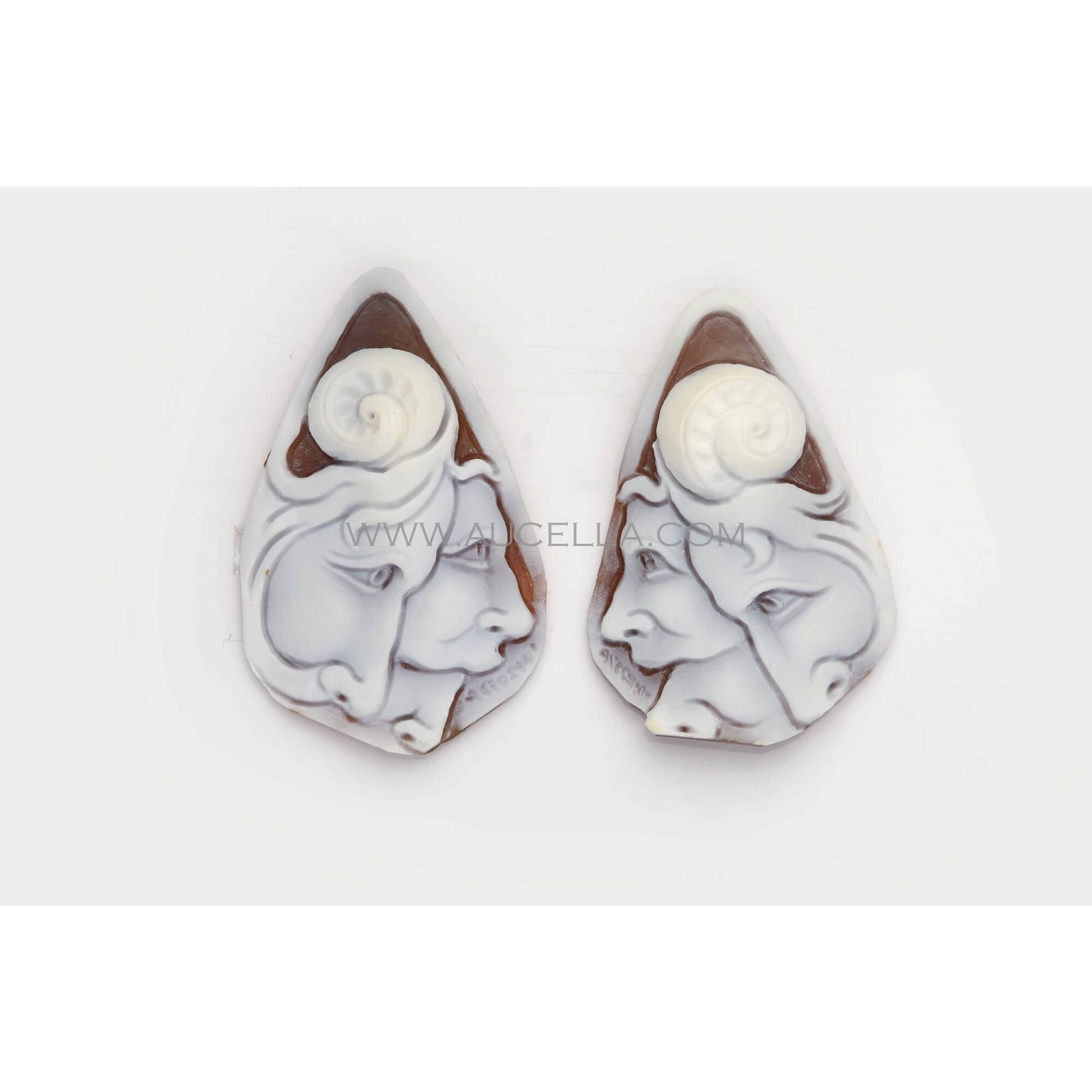 Cameo pendants