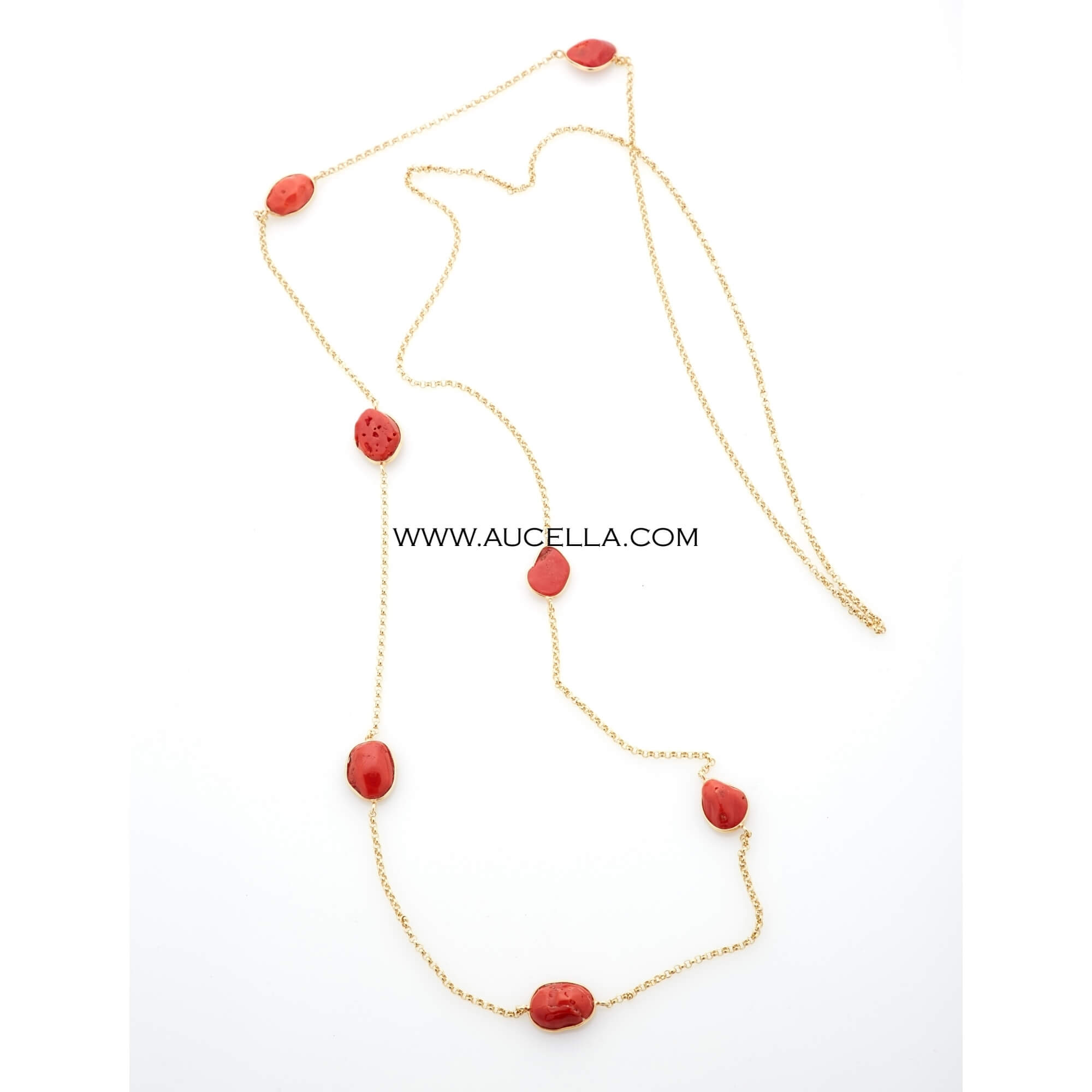 Necklace set in silver with natural coral cabochon