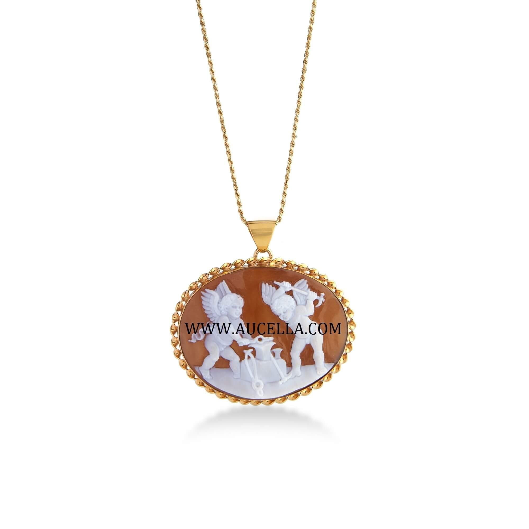 Pendant Pompei style with natural seashell cameo 