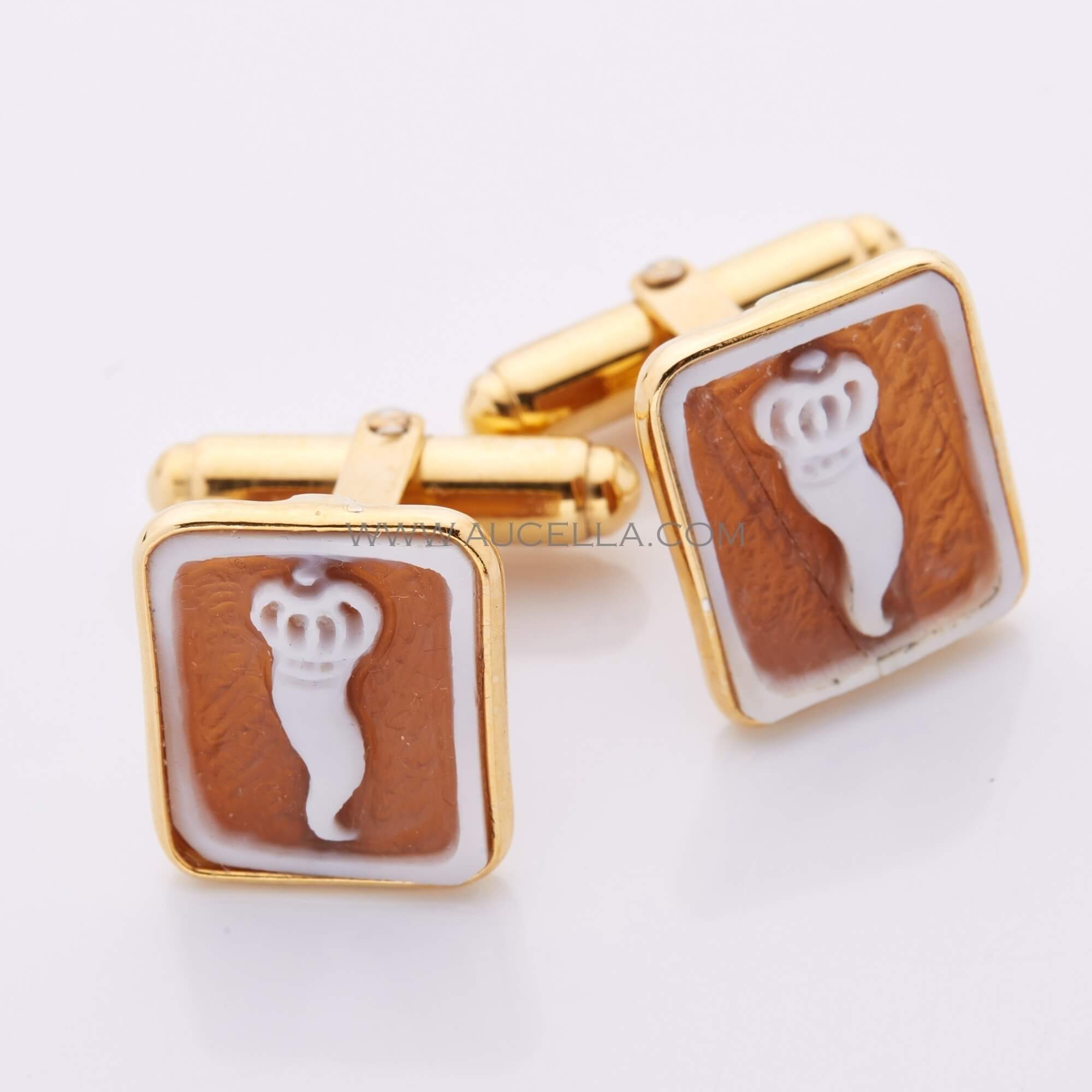 Cufflinks with natural seashell cameo