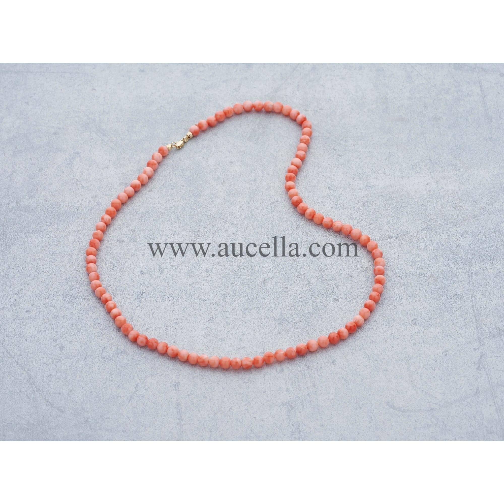 Necklace with natural pink coral 5 mm 