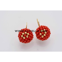 Natural red coral set in yellow gold