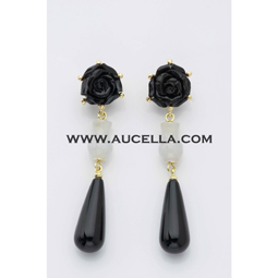 Earrings set in gold with onyx roses 