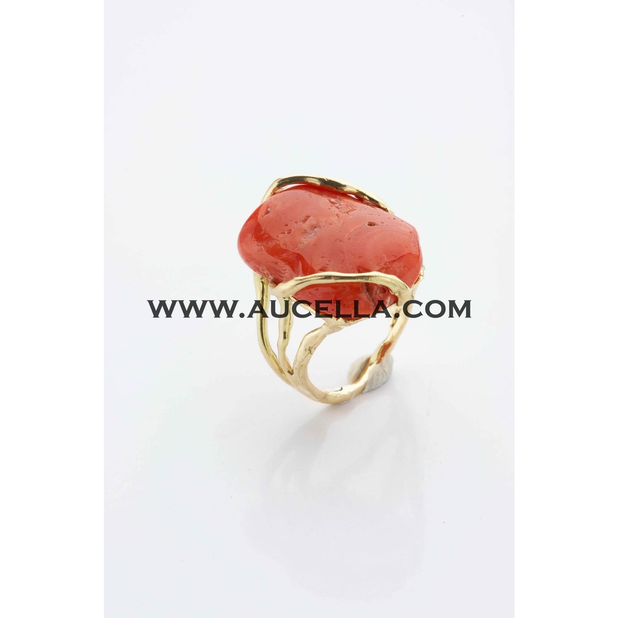 Ring set with gold and natural red coral