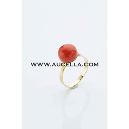 Ring with red coral set in gold 