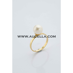 Ring set in gold with akoya bead pearl 