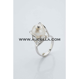 Ring set in gold with Southsea pearl