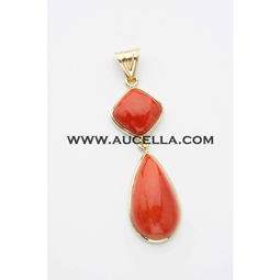 Pendant with natural coral set in gold 