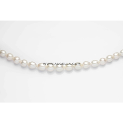 Southsea pearls necklace, baroque shape.